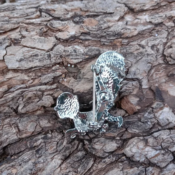 Vintage 🦨 Rhinestone 🦨🖤 Brooch Pin - Picture 3 of 5